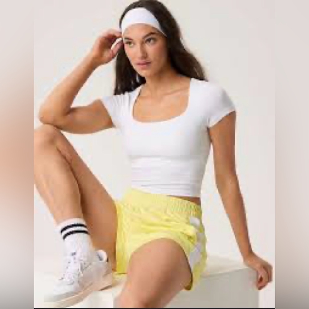 Offline by Areie Cropped Scoop Neck Short Sleeve Shirt